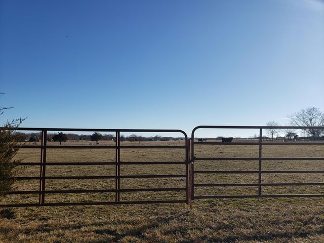 000 Farm Road 2000, Monett, MO 65708