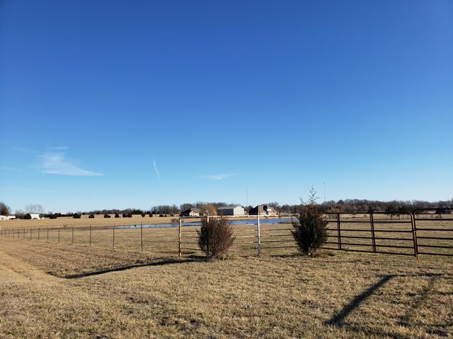 000 Farm Road 2000, Monett, MO 65708
