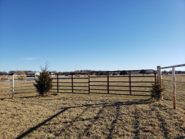 000 Farm Road 2000, Monett, MO 65708