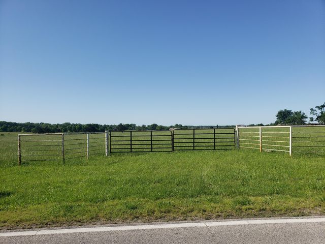 000 Farm Road 2000, Monett, MO 65708