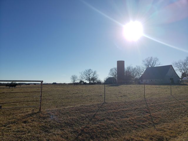 000 Farm Road 2000, Monett, MO 65708