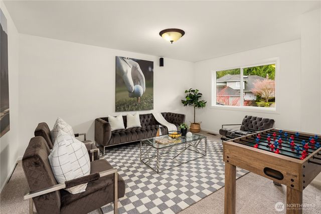 545 Mt Olympus Drive SW, Issaquah, WA 98027