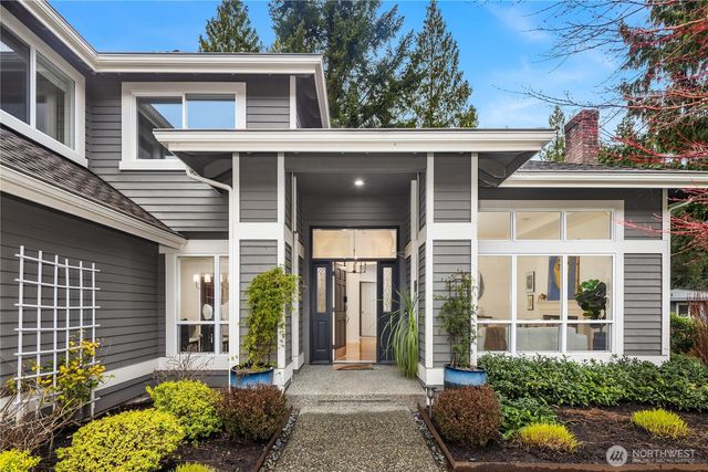 545 Mt Olympus Drive SW, Issaquah, WA 98027