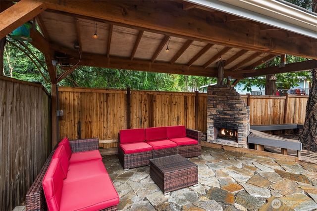 545 Mt Olympus Drive SW, Issaquah, WA 98027