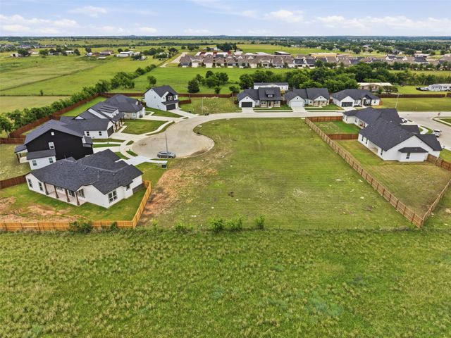 593 Highview Court, Godley, TX 76044