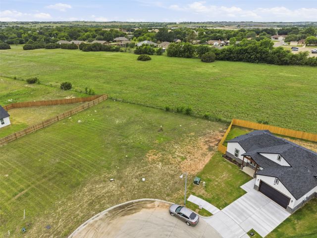 593 Highview Court, Godley, TX 76044