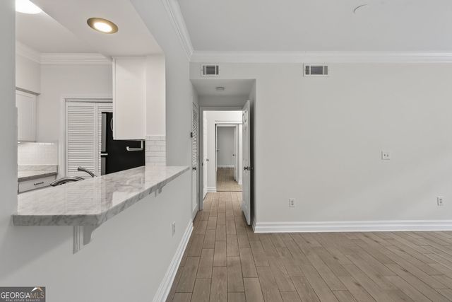 3777 Peachtree Road NE 214, Brookhaven, GA 30319