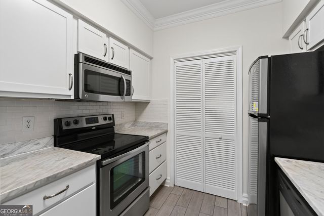 3777 Peachtree Road NE 214, Brookhaven, GA 30319