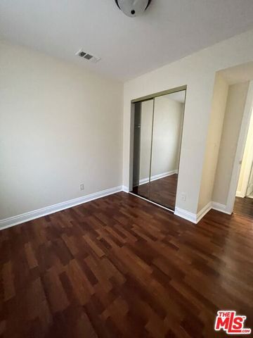 639 E 82nd Street, Los Angeles, CA 90001