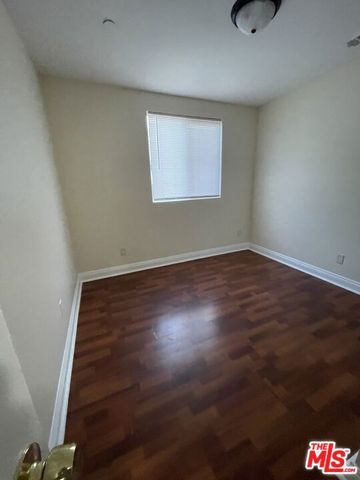 639 E 82nd Street, Los Angeles, CA 90001