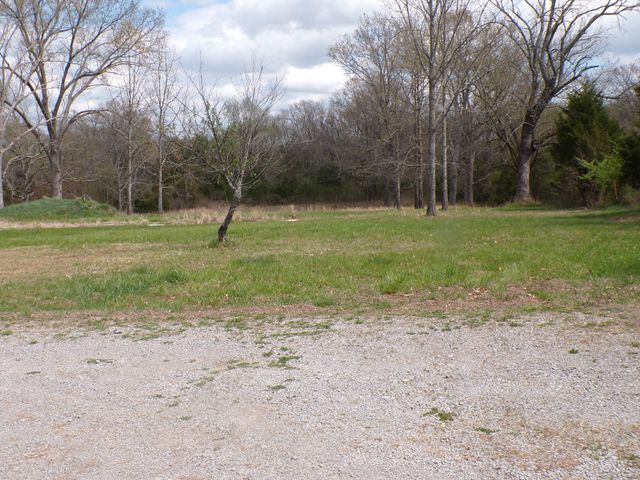 1057 S Ellington Pkwy, Lewisburg, TN 37091