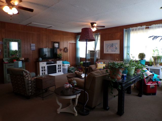 1057 S Ellington Pkwy, Lewisburg, TN 37091