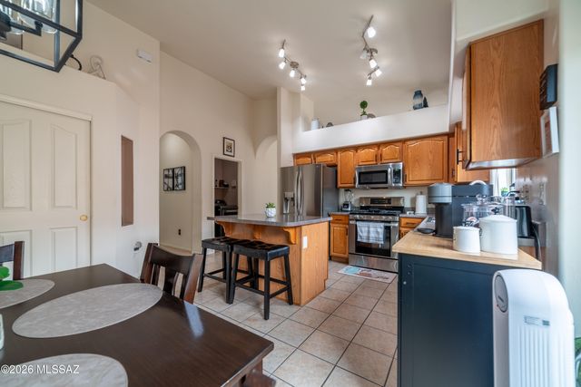 5615 W Cortaro Crossing Drive, Tucson, AZ 85742