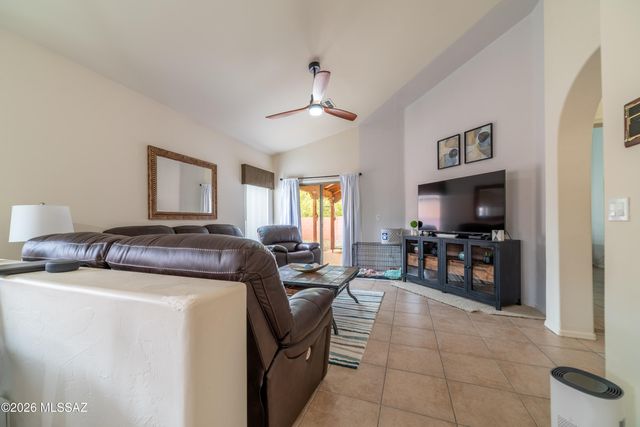 5615 W Cortaro Crossing Drive, Tucson, AZ 85742