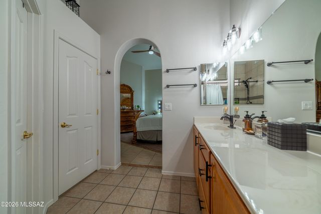 5615 W Cortaro Crossing Drive, Tucson, AZ 85742