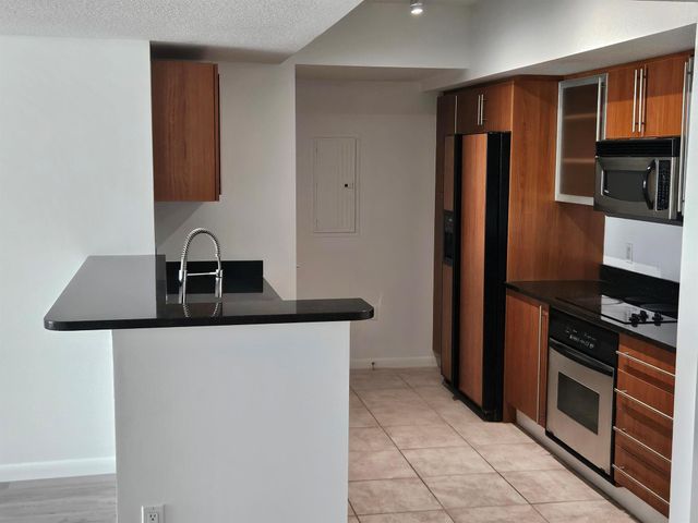 1551 N Flagler Drive 1514, West Palm Beach, FL 33401