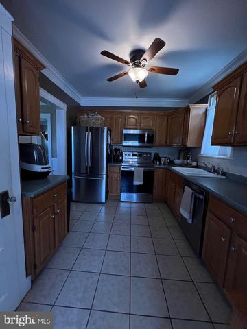 10 E PENN AVE, Robesonia, PA 19551