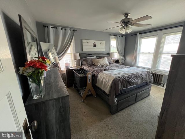 10 E PENN AVE, Robesonia, PA 19551