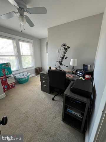 10 E PENN AVE, Robesonia, PA 19551