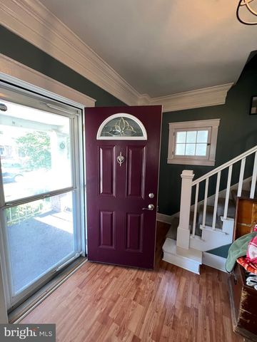 10 E PENN AVE, Robesonia, PA 19551