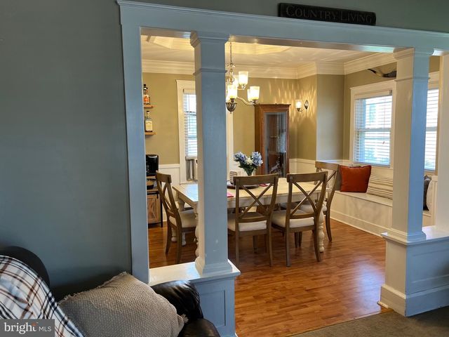 10 E PENN AVE, Robesonia, PA 19551