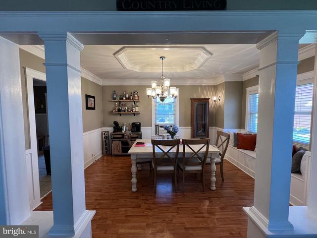 10 E PENN AVE, Robesonia, PA 19551