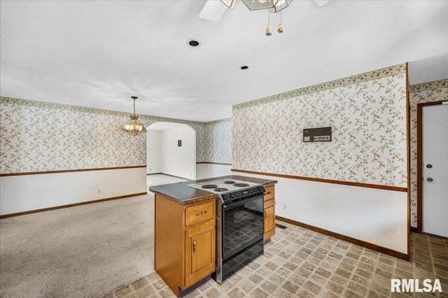 229 WHISPERING OAKS Drive, Metamora, IL 61548