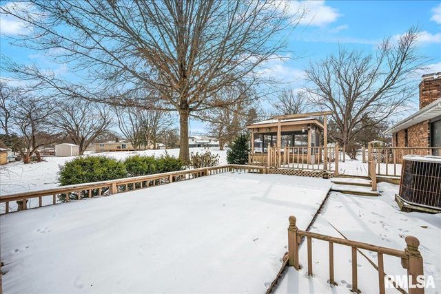 229 WHISPERING OAKS Drive, Metamora, IL 61548