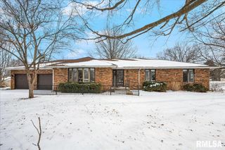 229 WHISPERING OAKS Drive, Metamora, IL 61548