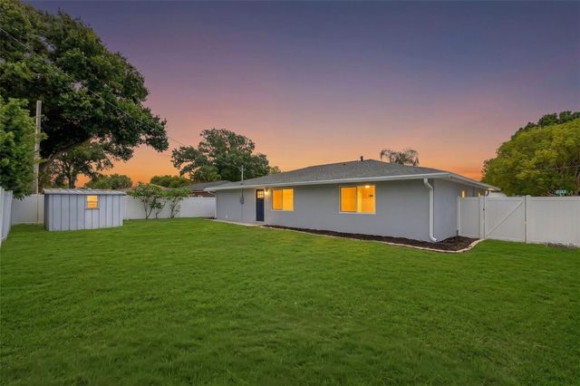 5299 35TH AVENUE N, St Petersburg, FL 33710