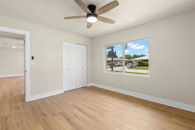 5299 35TH AVENUE N, St Petersburg, FL 33710