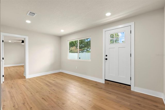 5299 35TH AVENUE N, St Petersburg, FL 33710