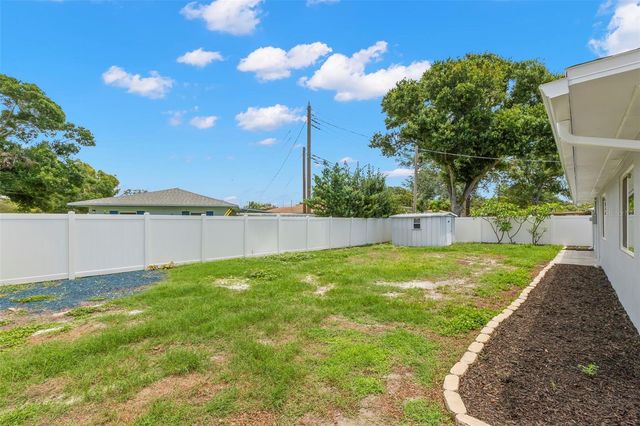 5299 35TH AVENUE N, St Petersburg, FL 33710