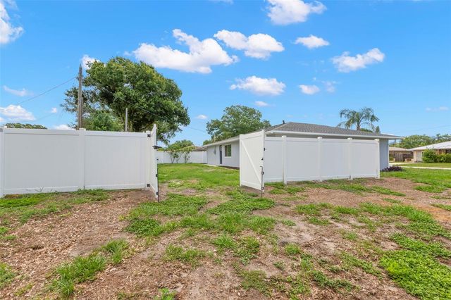 5299 35TH AVENUE N, St Petersburg, FL 33710