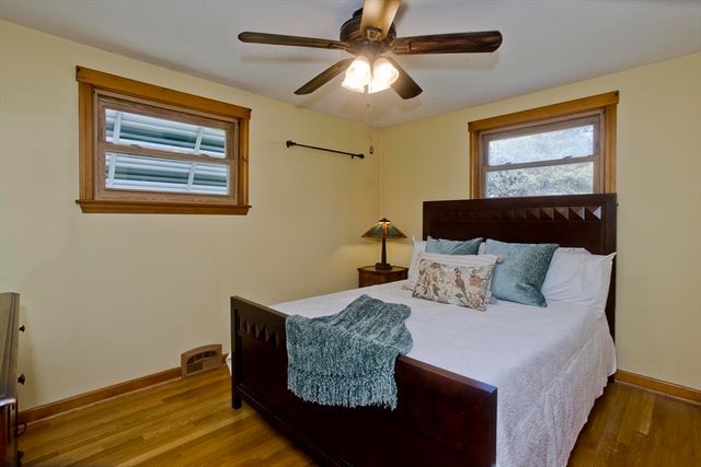 19 Dennis St, Springfield, MA 01118