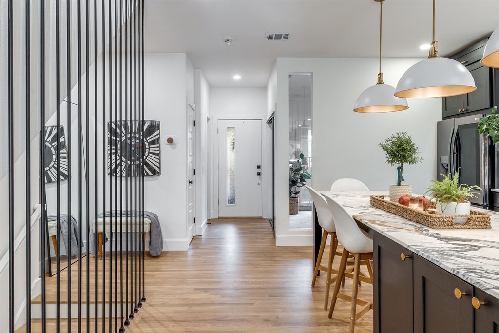 3503 B Dickason Avenue, Dallas, TX 75219