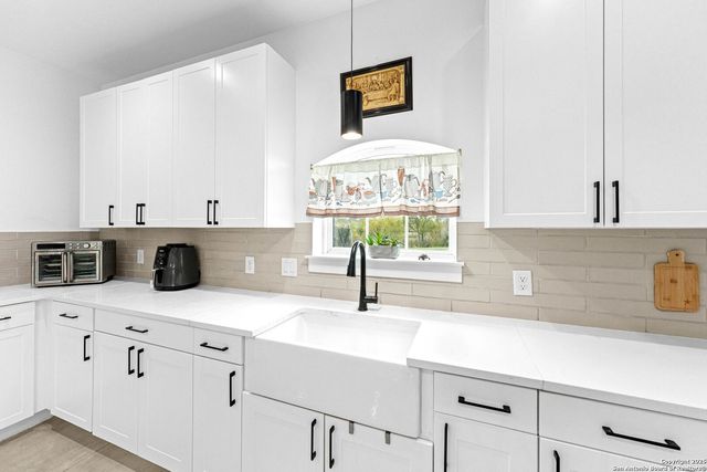 7074 Newman Blvd, Kyle, TX 78640