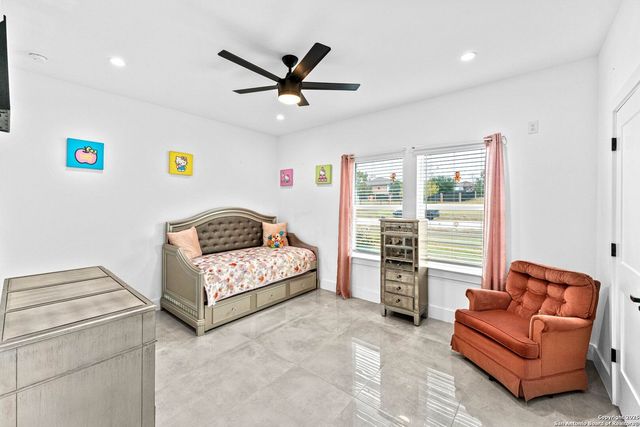 7074 Newman Blvd, Kyle, TX 78640