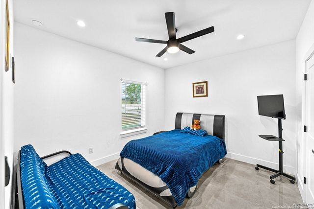 7074 Newman Blvd, Kyle, TX 78640