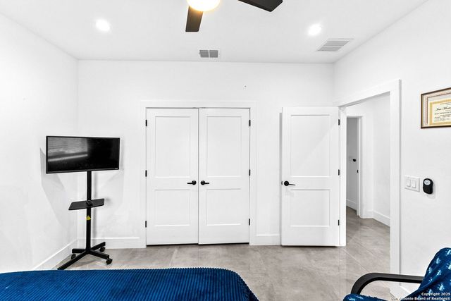 7074 Newman Blvd, Kyle, TX 78640