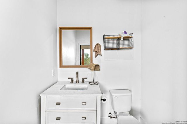 7074 Newman Blvd, Kyle, TX 78640