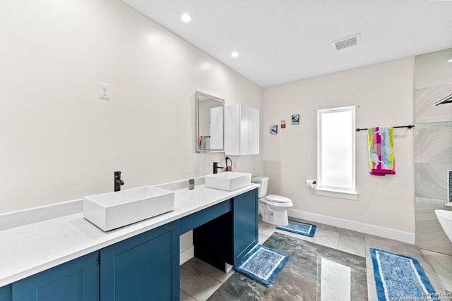 7074 Newman Blvd, Kyle, TX 78640