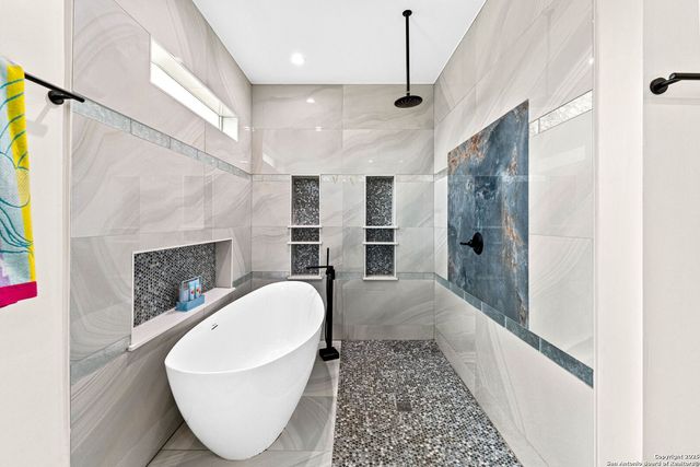 7074 Newman Blvd, Kyle, TX 78640