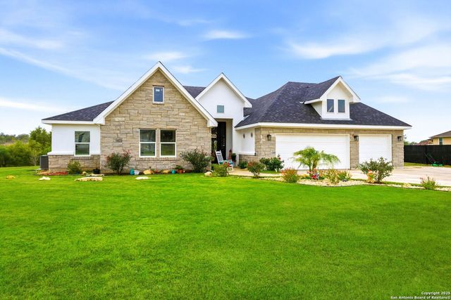 7074 Newman Blvd, Kyle, TX 78640