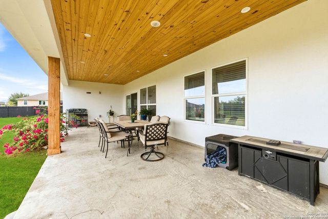 7074 Newman Blvd, Kyle, TX 78640