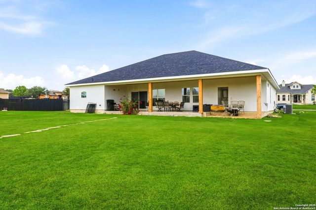 7074 Newman Blvd, Kyle, TX 78640