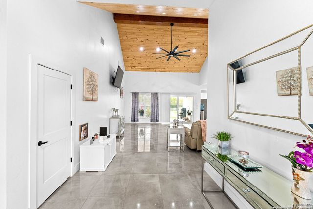 7074 Newman Blvd, Kyle, TX 78640