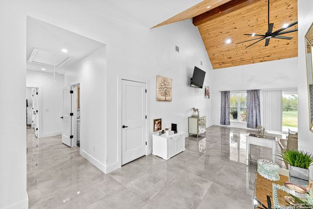 7074 Newman Blvd, Kyle, TX 78640