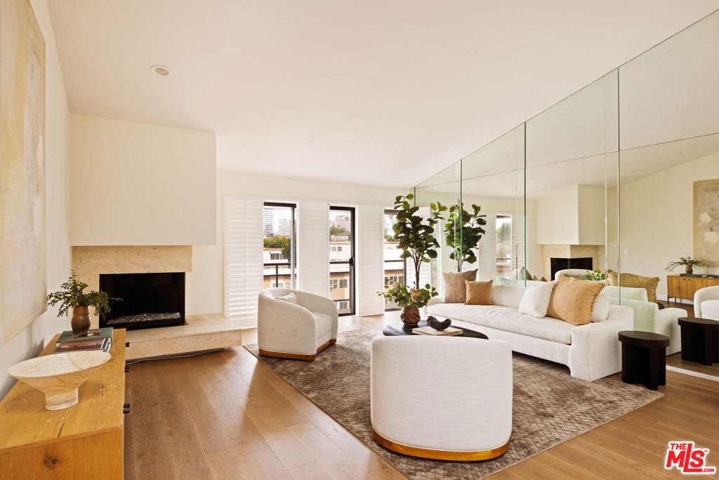 Image 3 of property listing at 1520 S Beverly Glen Boulevard 507, Los Angeles, CA 90024