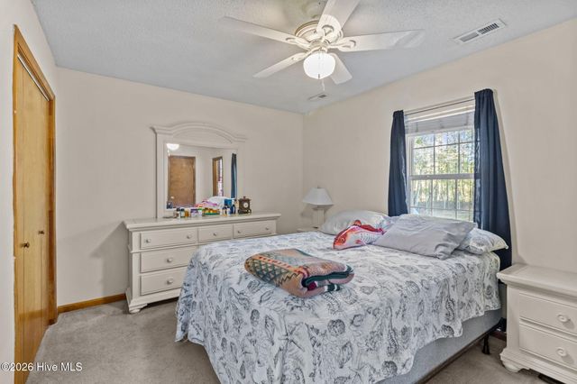 434 Oregon Trail, Hubert, NC 28539